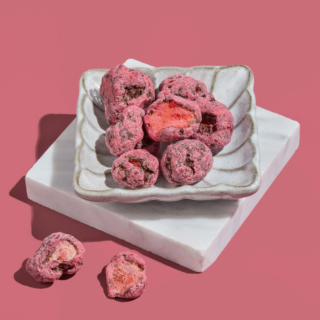 DARK CHOCOLATE STRAWBERRY