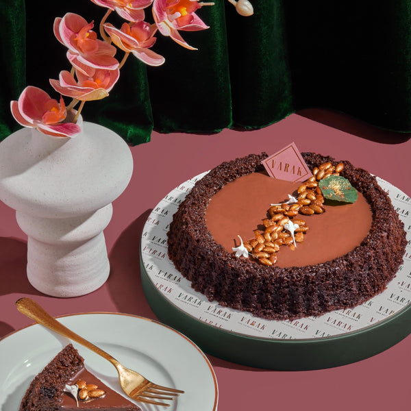 GUILT FREE VEGAN CHOCOLATE CAKE
