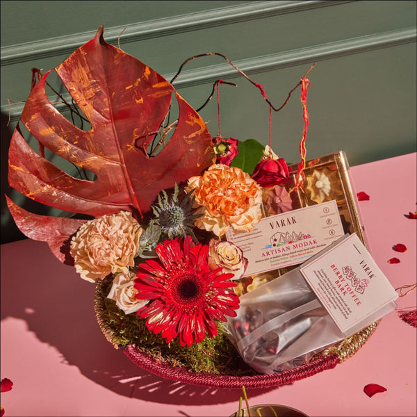 Hamper with Berry Toffee Bark & 9pcs Modak