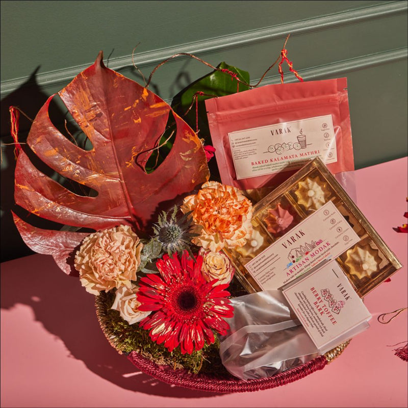 Hamper with Berry Toffee, Baked Olive Kalamata Mathri & 9 pcs Modak