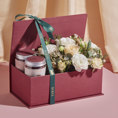 VARAK CLASSIC BOX WITH 2 JARS AND FRESH FLOWERS